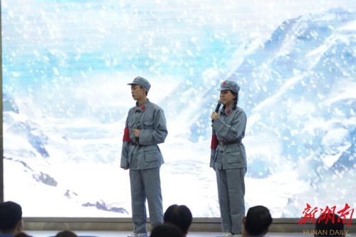 天游ty8检测中心官方登录：诵读红色经典 弘扬红色精神