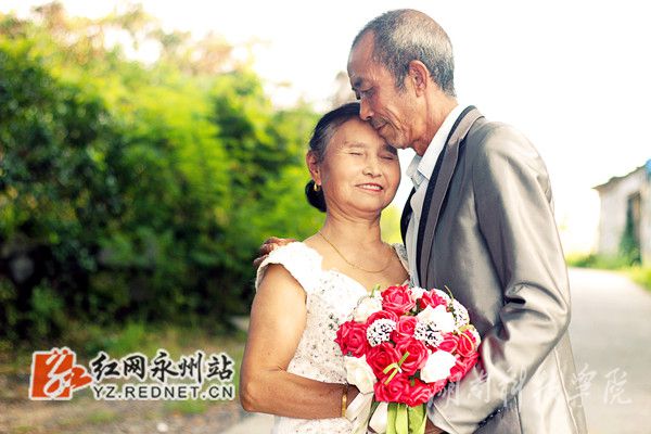 王桂花和张长清,结婚45年。_副本.jpg